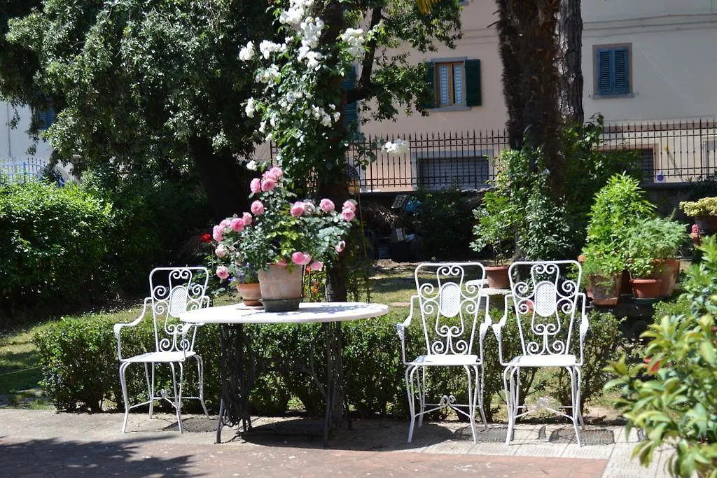 Cosetta Guest House Чертальдо 0*,  Италия
